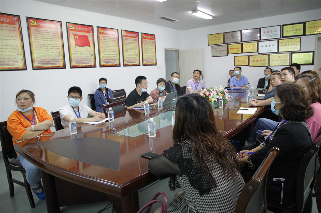 1624342783110626.jpg 1-1-2学习参观人福远安分公司_副本.jpg